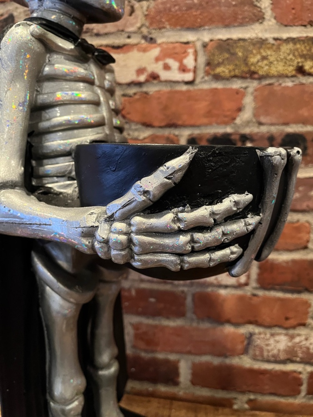 Holographic Silver Alien Skeleton Candy Holder - Holiday Decor - Picture 12 of 16